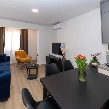 In 5614 Apartment